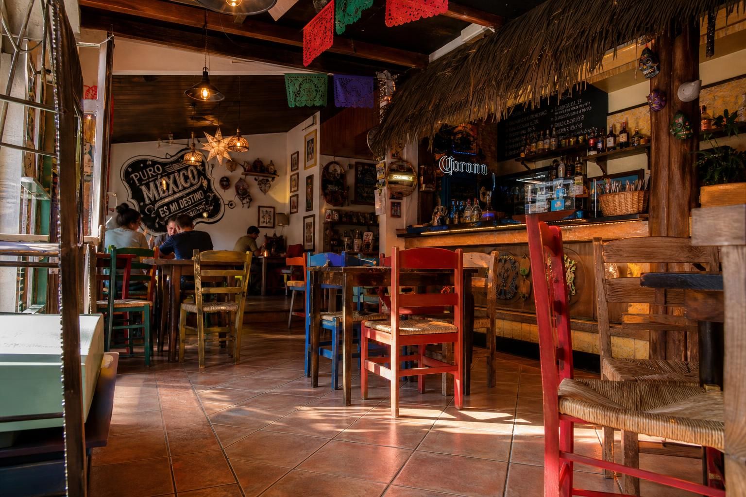 objevte nejlepší mexickou restauraci v praze s autentickou kuchyní, vynikajícími tacos a přátelskou atmosférou pro nezapomenutelný zážitek.