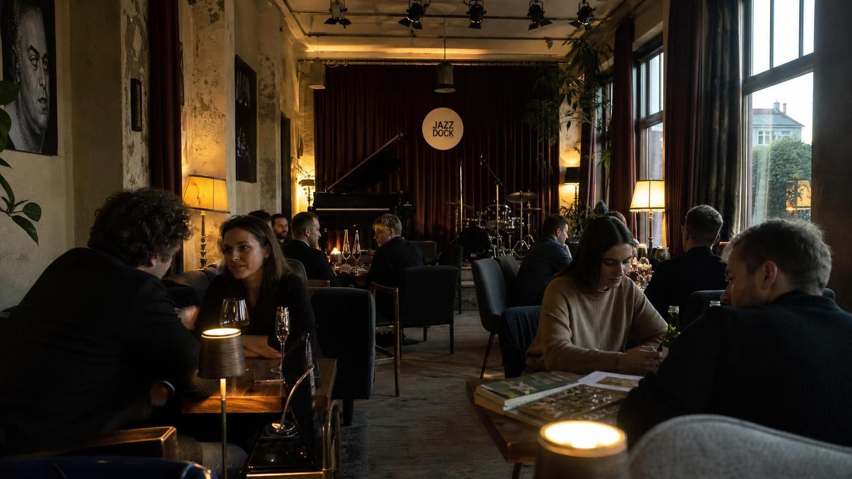 objevte nejlepší noční klub v praze, kde zábava nekončí. užijte si pulsující hudbu, skvělé drinky a nezapomenutelnou atmosféru v srdci města.