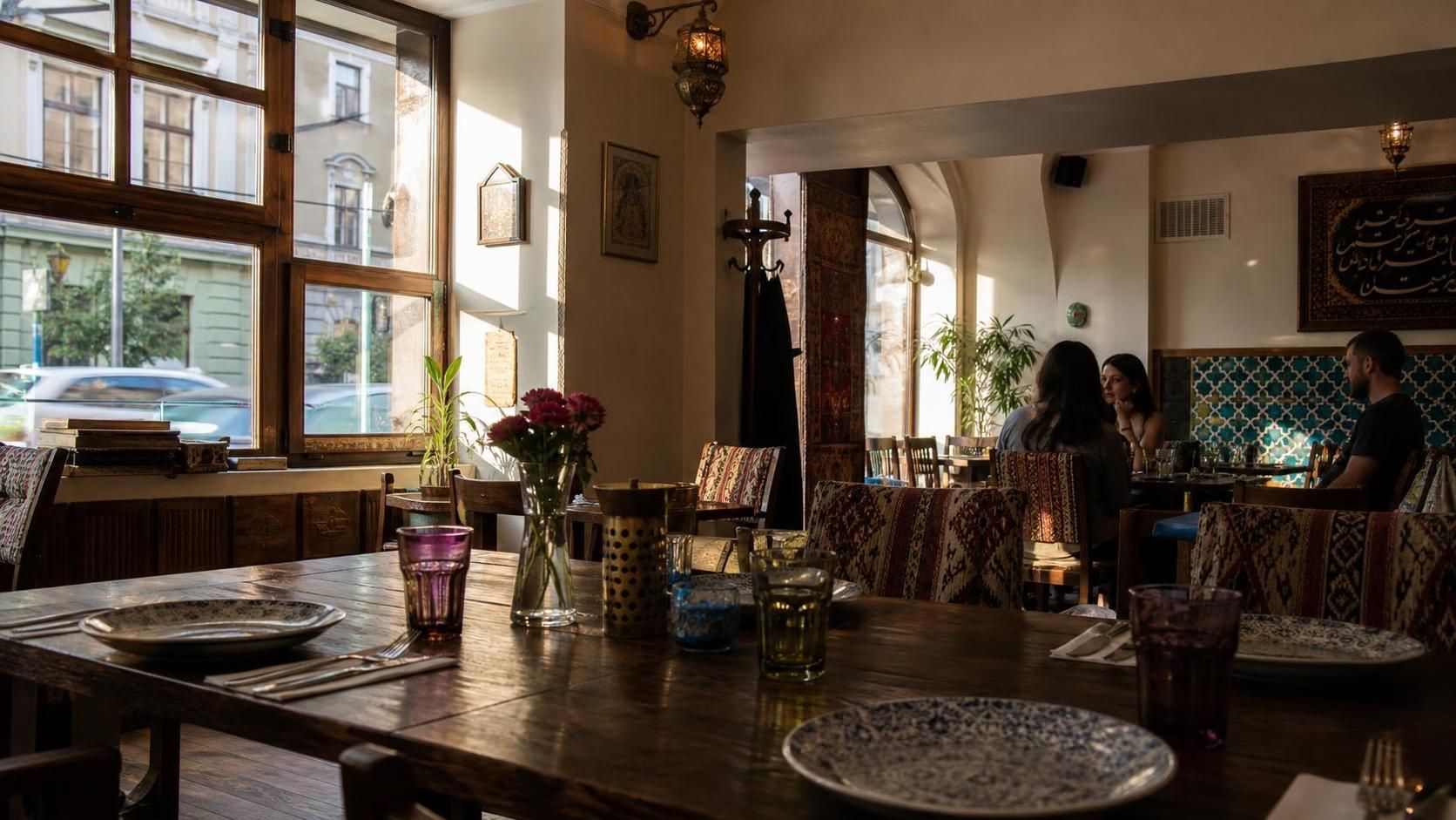 objevte nejlepší perskou restauraci v praze s autentickými chutěmi, tradičními pokrmy a přátelskou atmosférou. užijte si jedinečný gurmánský zážitek přímo v srdci města.