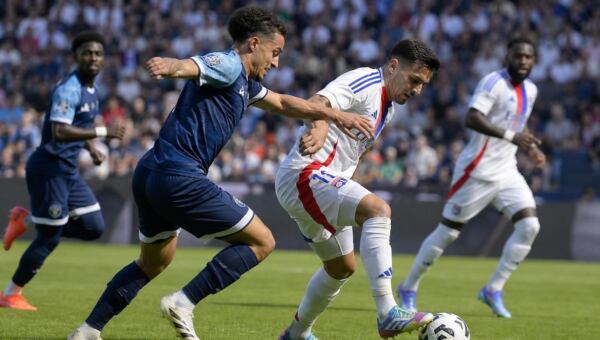 Souboj Paris FC proti Lyonu: Drama na fotbalovém trávníku
