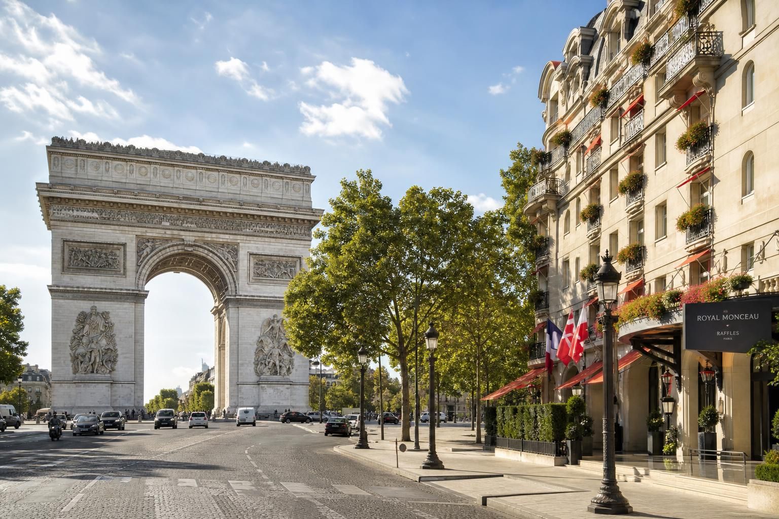objevte the royal monceau – raffles paříž, luxusní ikonu v srdci metropole, kde se snoubí elegance, pohodlí a jedinečná atmosféra paříže.