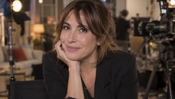 Anne-Élisabeth Blateau: francouzská herečka a scenáristka, která si získala televizní publikum