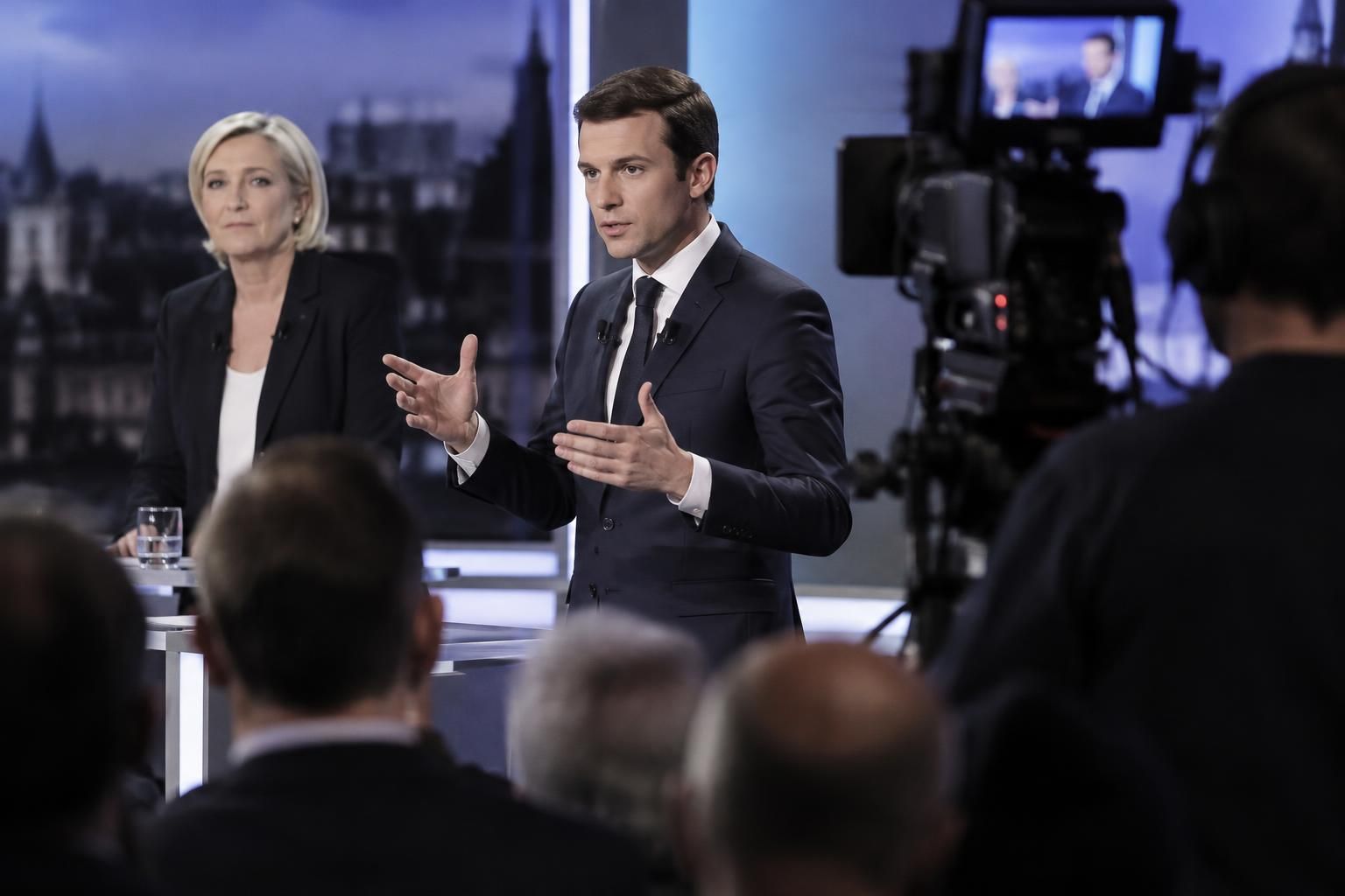 poznejte jordana bardellu, mladou tvář francouzské nacionalistické politiky, jeho politický vzestup, postoje a vliv na současnou francii.